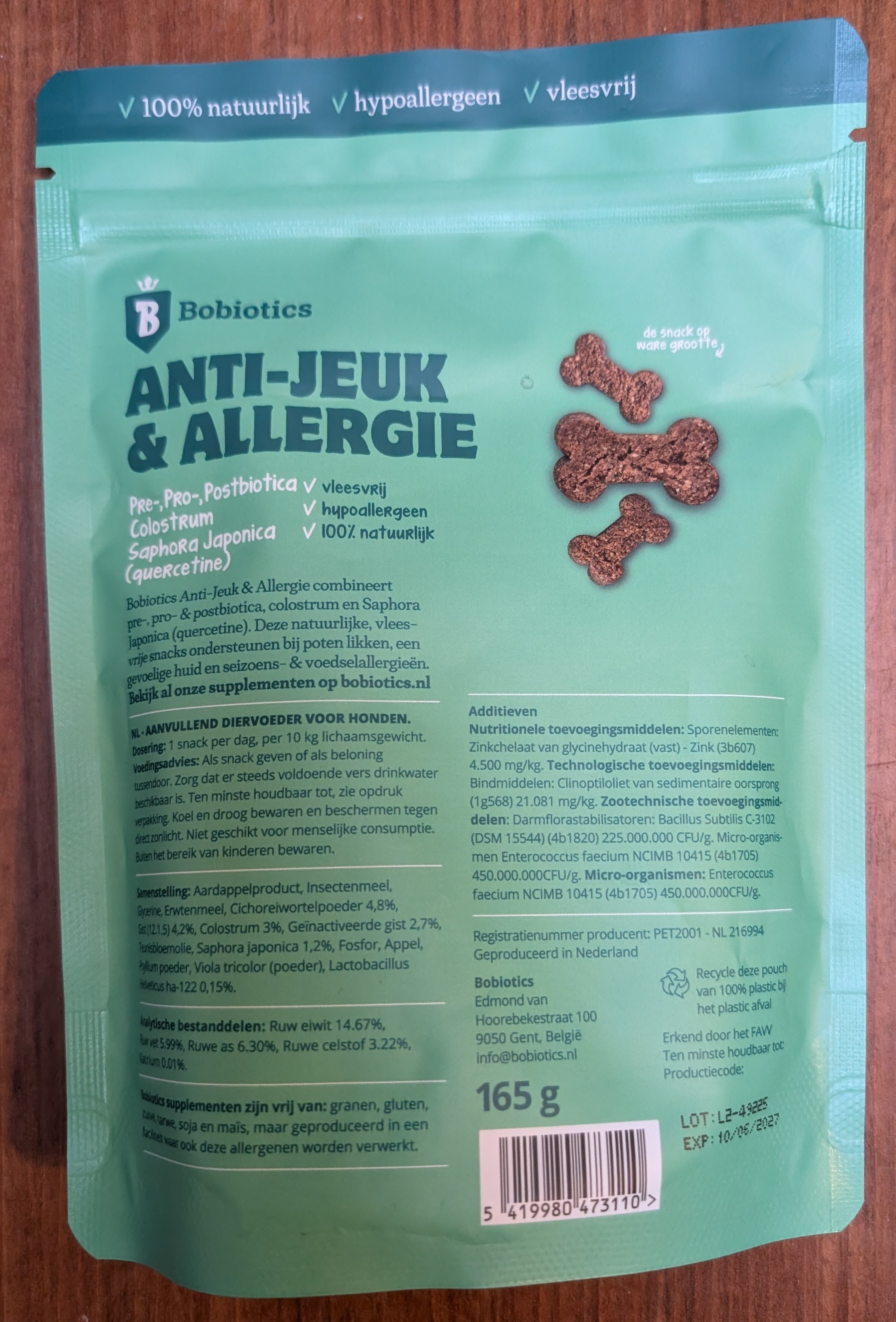 Achterkant Bobiotics Anti-Jeuk verpakking met volledige ingrediëntenlijst en snacks zichtbaar